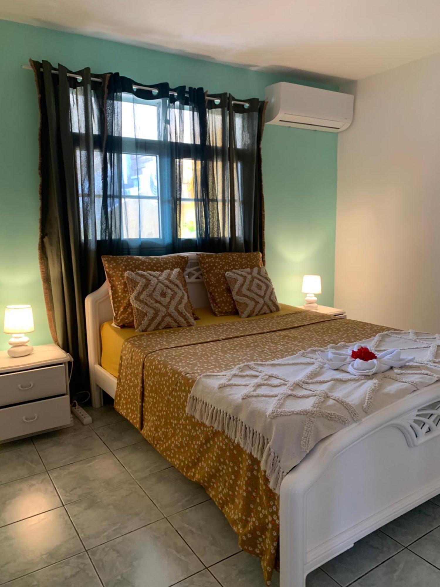 Bas De Villa De 3 Chambres Et Spa Vieux-Habitants Eksteriør bilde